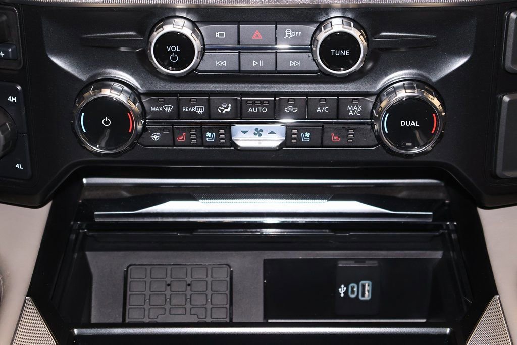 Certified 2026 Ford F350 Platinum w/ Platinum Plus Package image 39