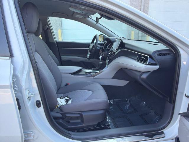 Used 2022 Toyota Camry LE FWD image 21