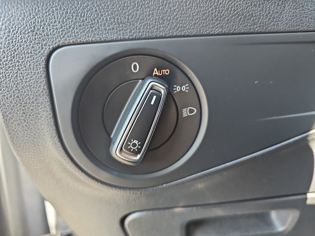 Used 2023 Volkswagen Tiguan SE FWD image 24
