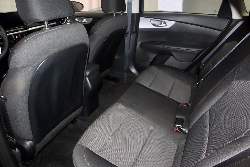Used 2024 Kia Forte LXS w/ LXS Technology Package FWD image 20