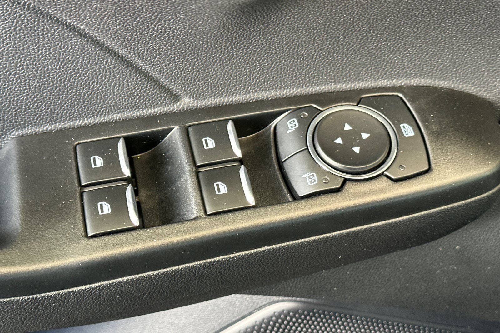 Certified 2025 Ford Escape Active FWD image 11