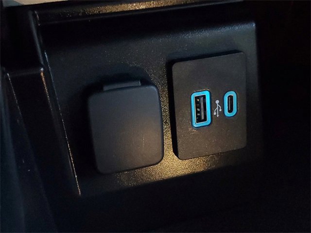 Certified 2022 Ford Explorer XLT w/ Equipment Group 202A image 25