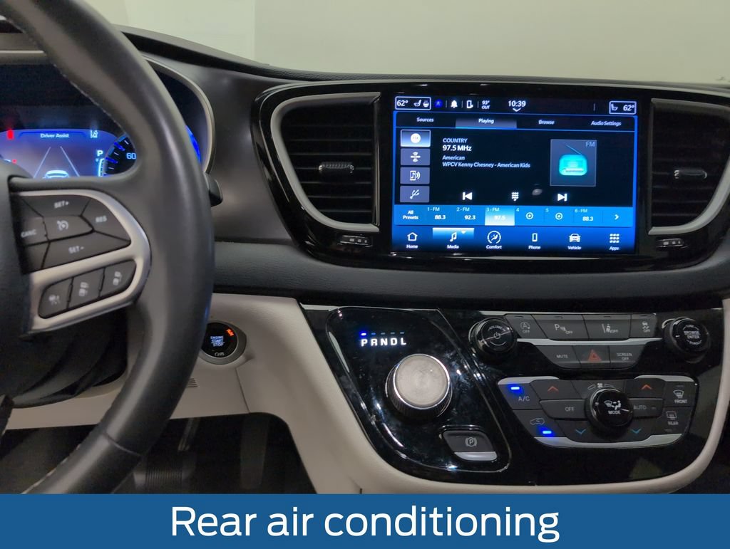 Used 2022 Chrysler Pacifica Touring-L FWD image 19