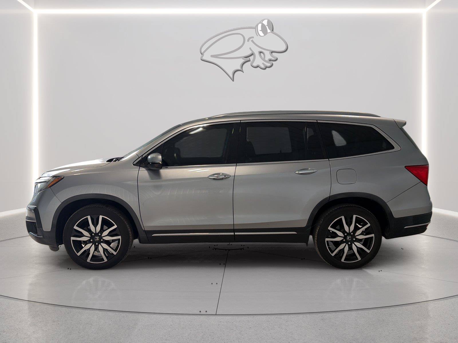 Used 2019 Honda Pilot Touring image 2