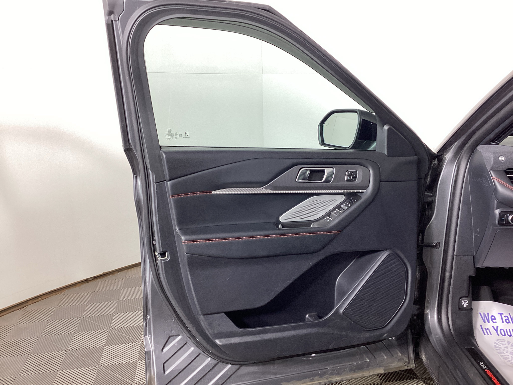 Certified 2025 Ford Explorer ST AWD/4WD image 16