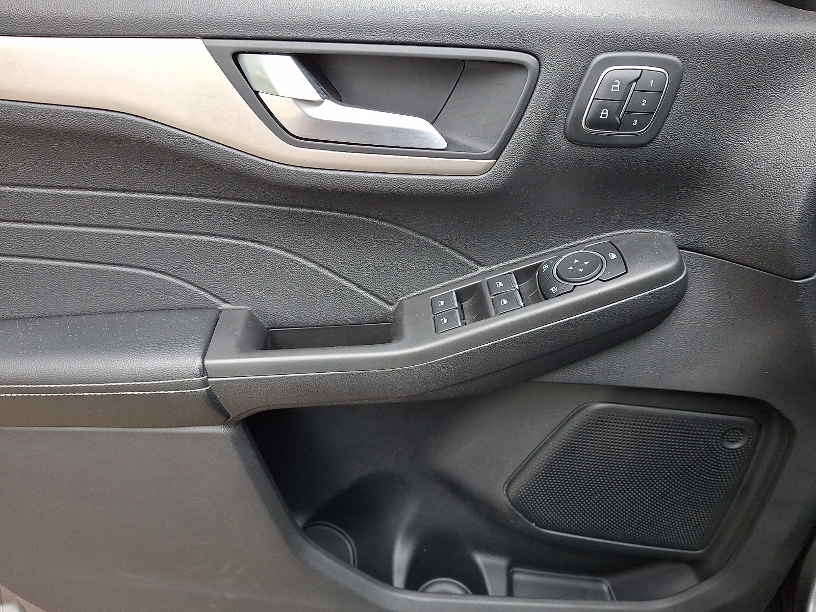 Certified 2021 Ford Escape SEL w/ Technology Package image 14