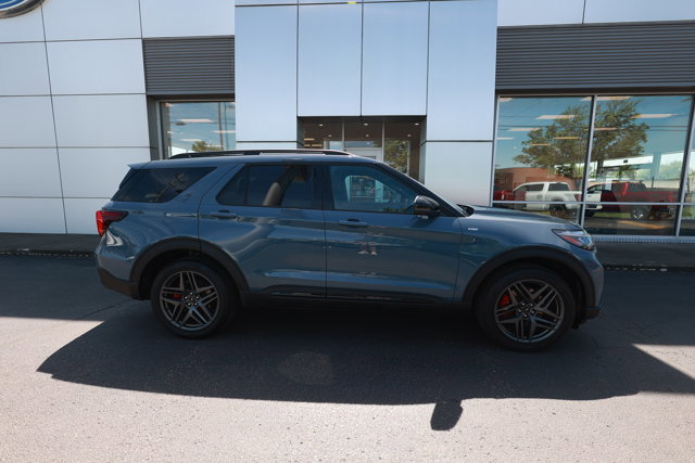 Certified 2025 Ford Explorer ST-Line w/ Premium Package AWD/4WD image 2