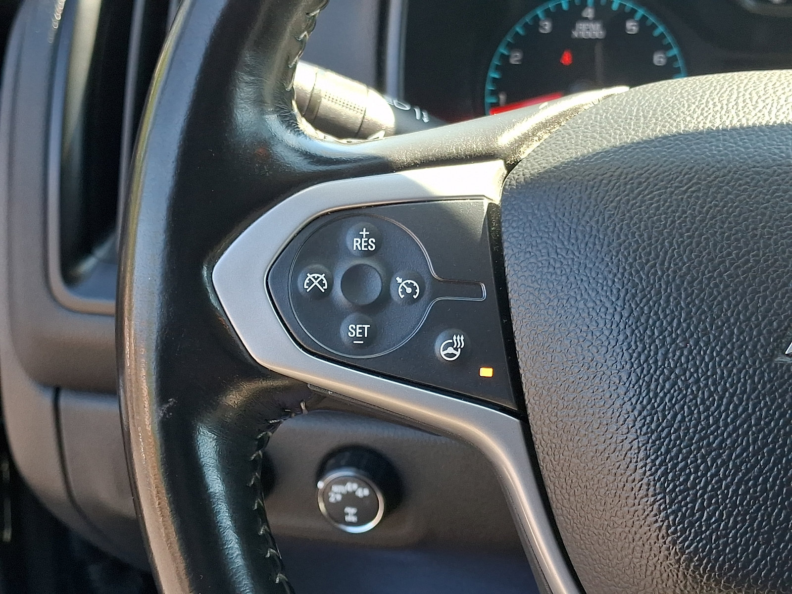 Used 2021 Chevrolet Colorado LT w/ Redline Special Edition AWD/4WD image 21