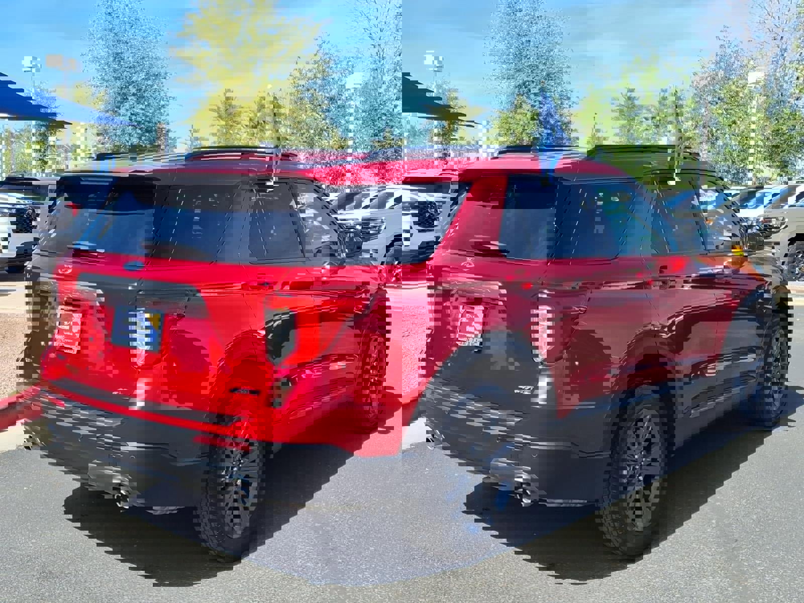 Certified 2023 Ford Explorer XLT w/ Equipment Group 202A image 5