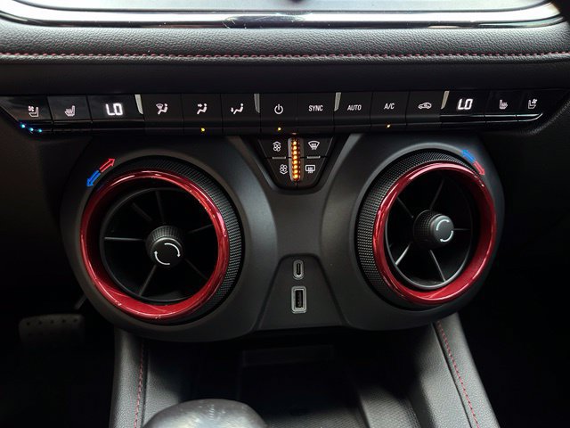 Used 2019 Chevrolet Blazer RS AWD/4WD image 18