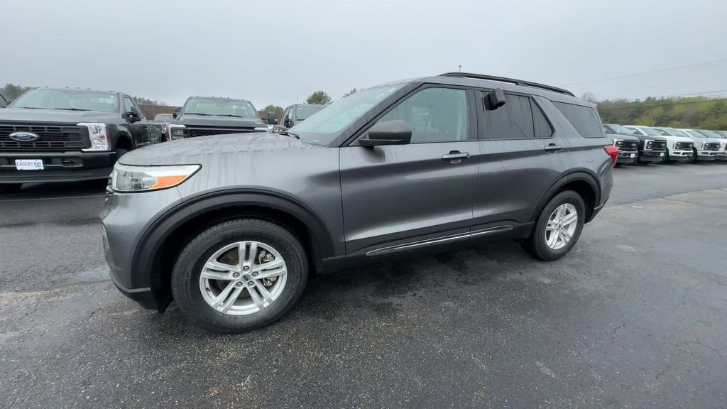 Certified 2023 Ford Explorer XLT w/ Equipment Group 202A AWD/4WD image 15