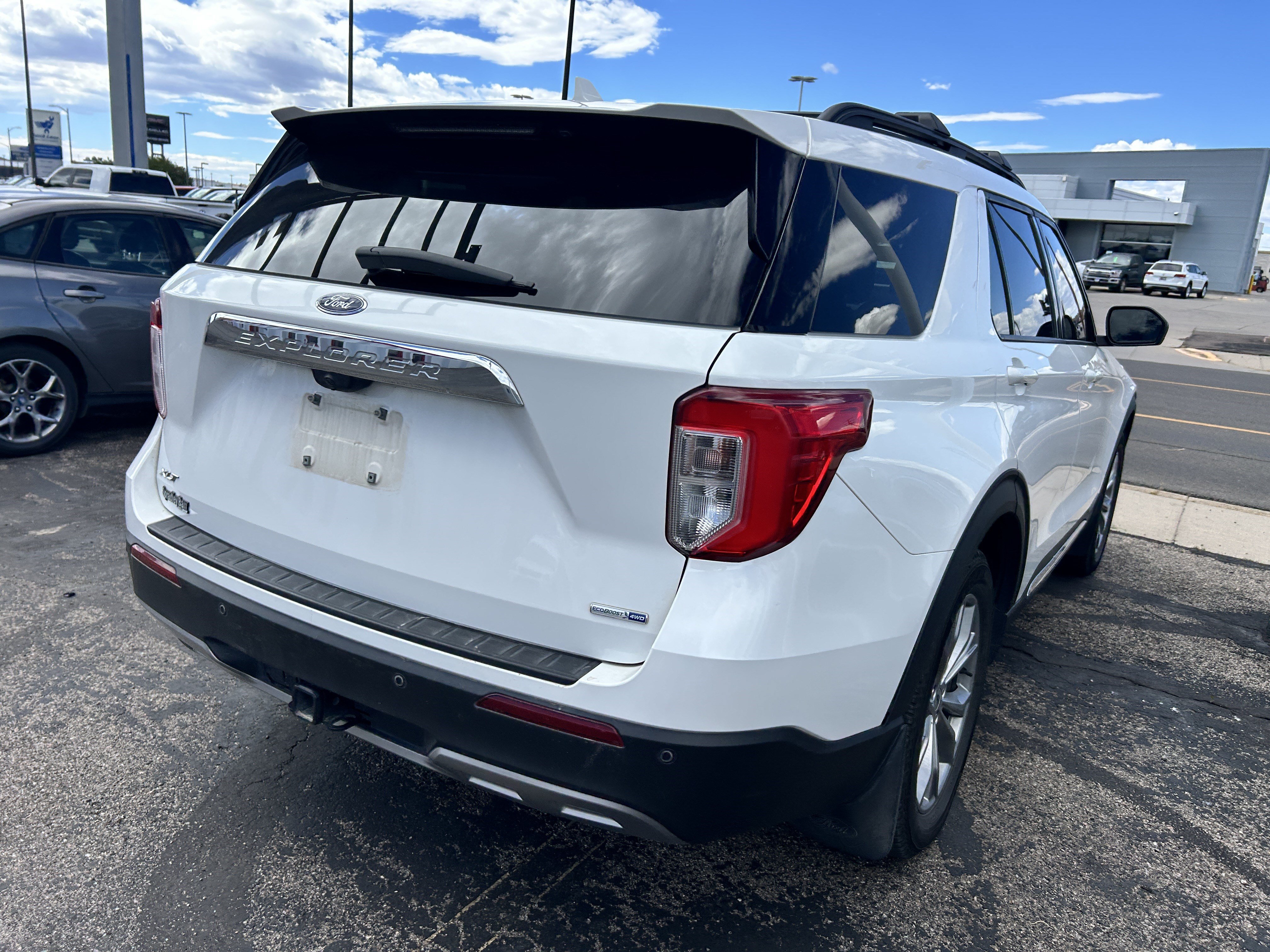 Certified 2020 Ford Explorer XLT w/ Equipment Group 202A AWD/4WD image 5