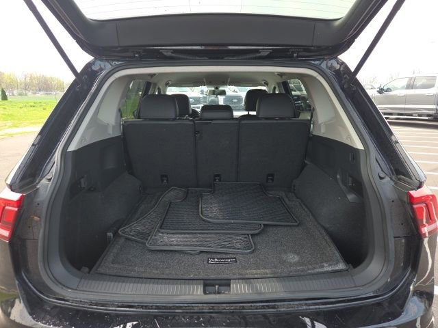 Used 2019 Volkswagen Tiguan SE AWD/4WD image 11