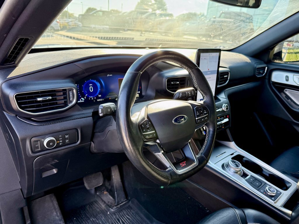 Certified 2020 Ford Explorer ST w/ ST Street Pack image 8