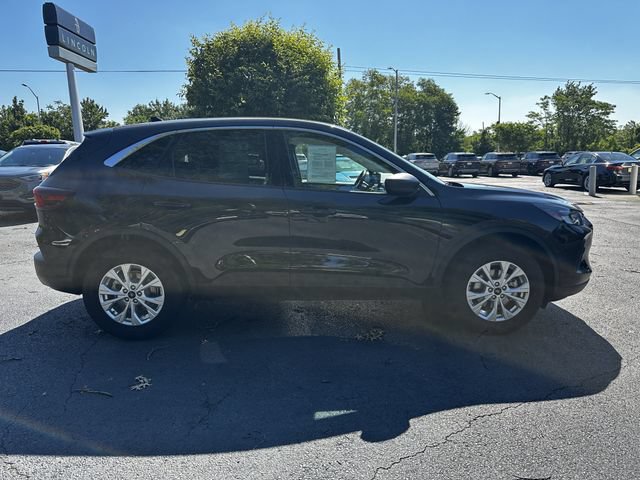 Certified 2023 Ford Escape Active AWD/4WD image 4