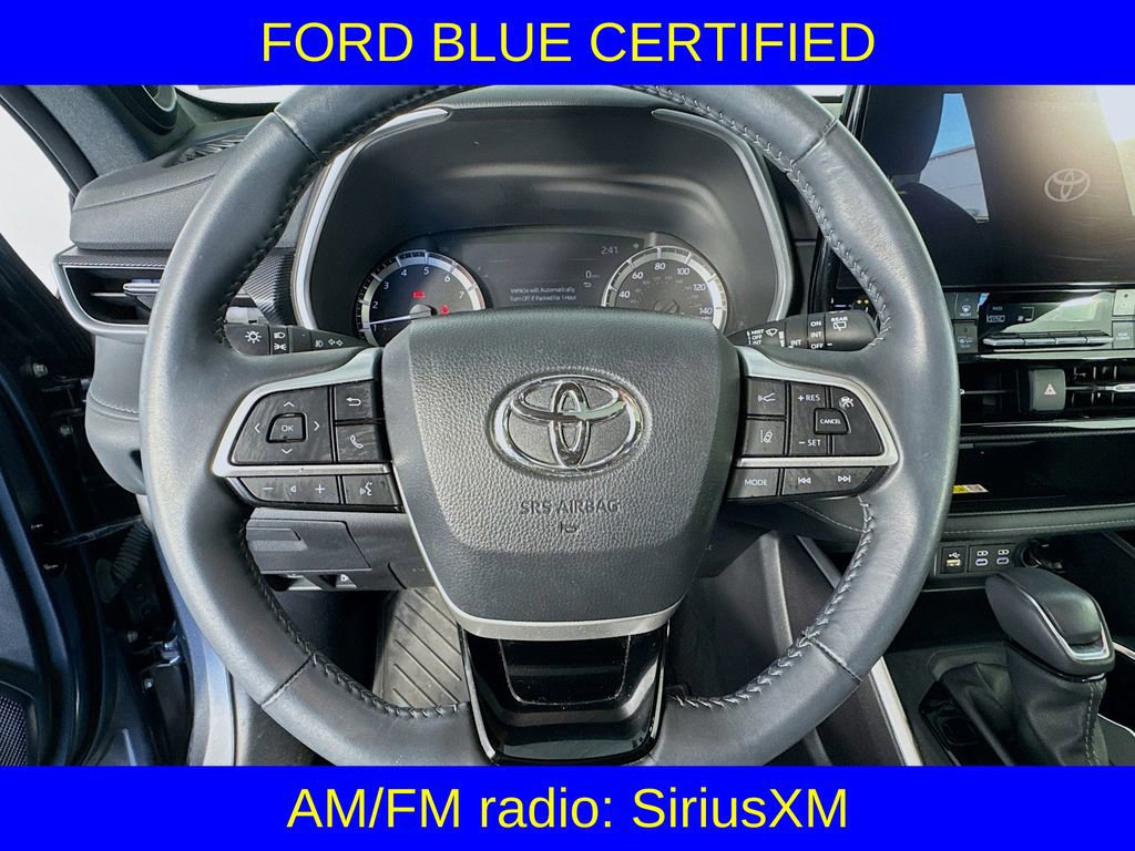 Used 2024 Toyota Highlander Limited image 11