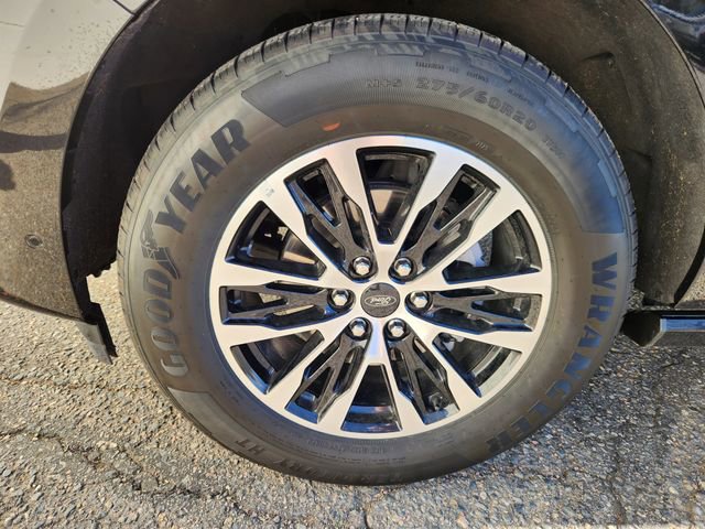 Certified 2025 Ford Expedition Platinum image 21