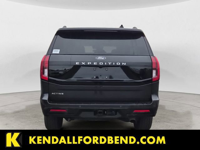 Certified 2025 Ford Expedition Active image 4