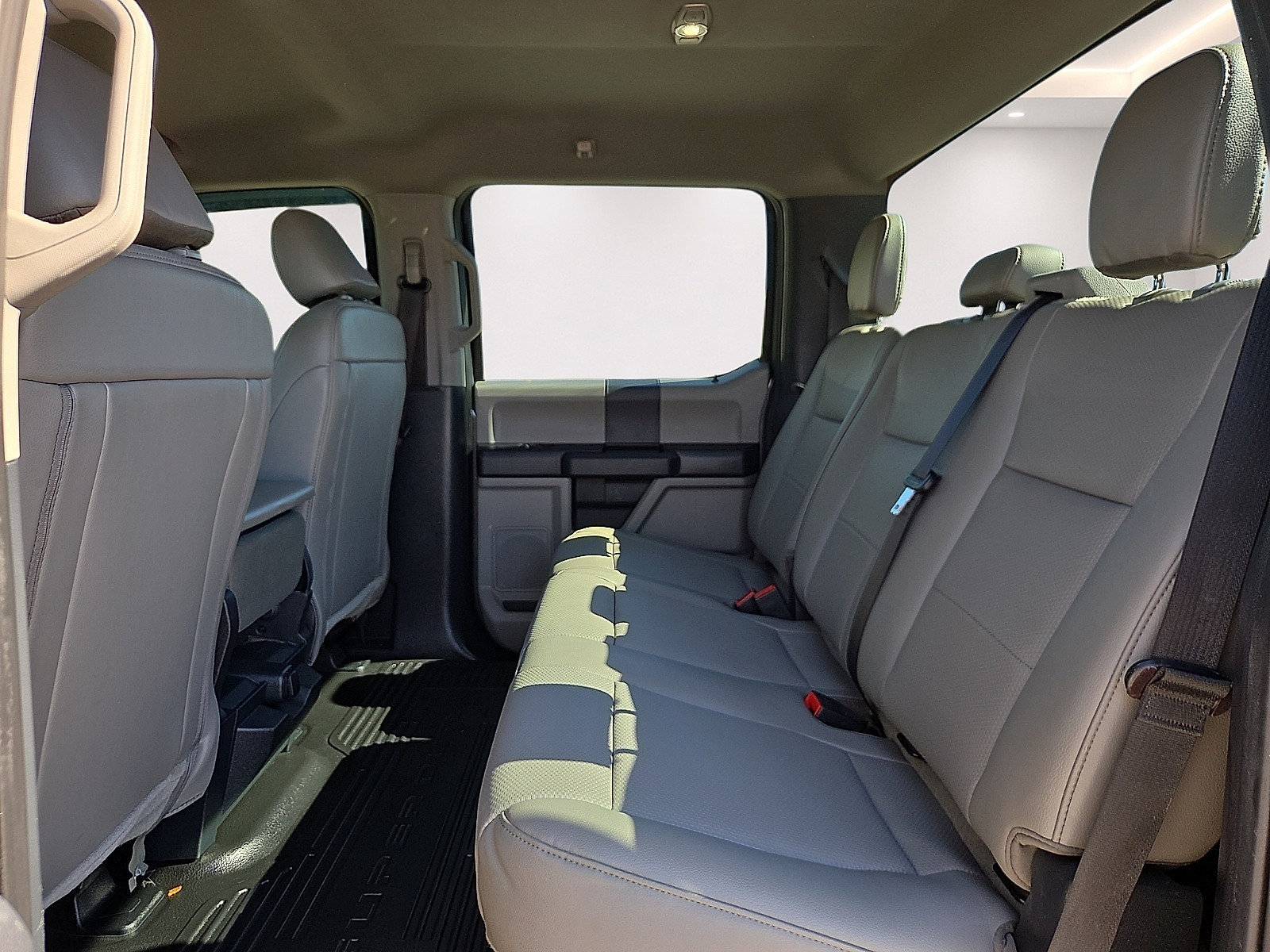 Certified 2022 Ford F250 XL w/ STX Appearance Package AWD/4WD image 10