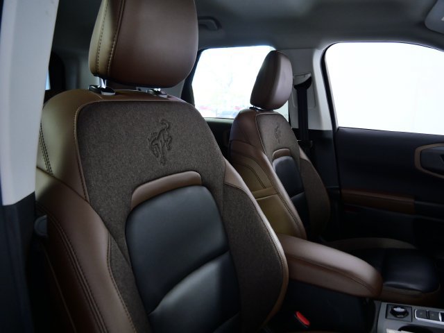 Certified 2025 Ford Bronco Sport Outer Banks w/ Outer Banks Tech Package+ AWD/4WD image 13
