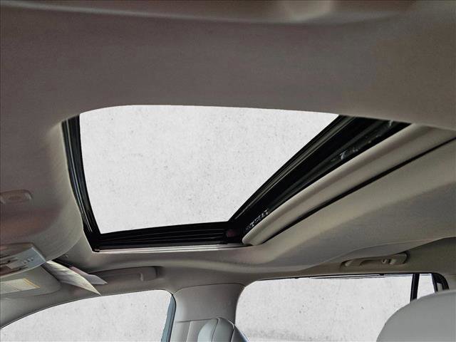 Used 2023 Toyota Highlander XLE image 16