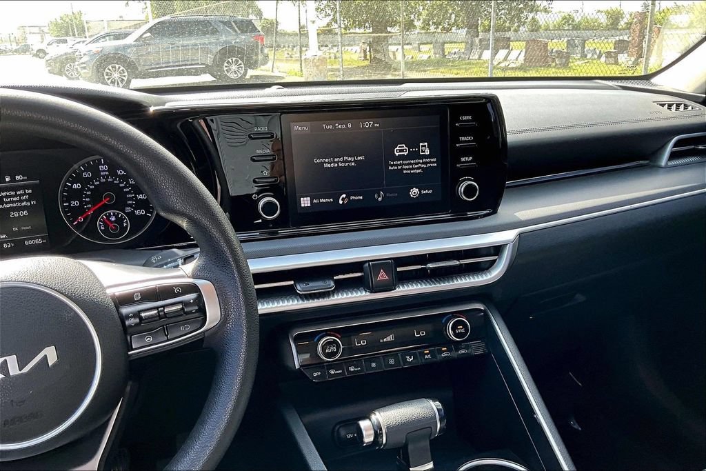 Used 2022 Kia K5 LXS FWD image 6