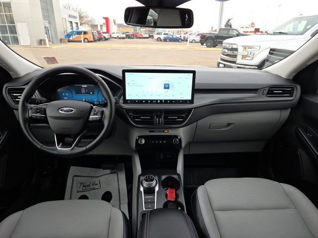 Certified 2025 Ford Escape Platinum image 31