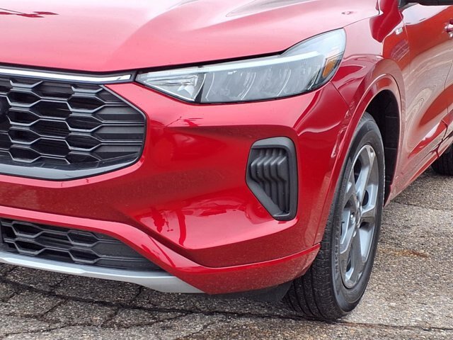 Certified 2024 Ford Escape ST-Line w/ Tech Pack #1 AWD/4WD image 27