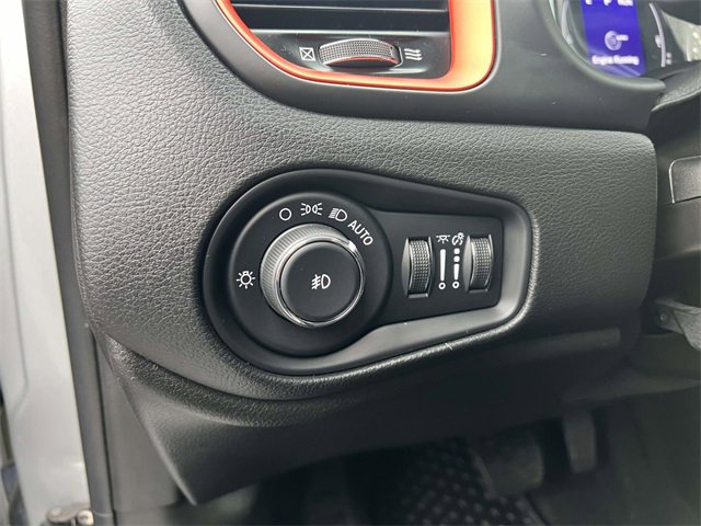 Used 2020 Jeep Renegade Latitude image 14