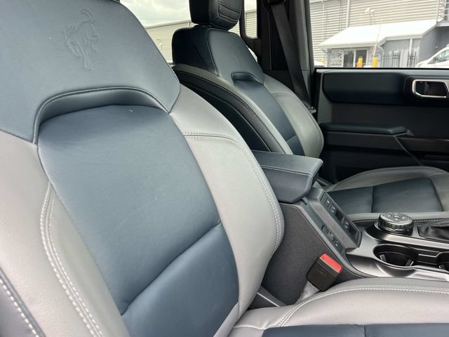 Certified 2024 Ford Bronco Outer Banks w/ Sasquatch Package AWD/4WD image 29
