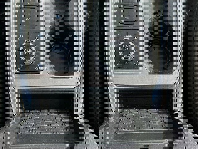 Certified 2020 Ford Explorer Platinum w/ Premium Technology Package image 21