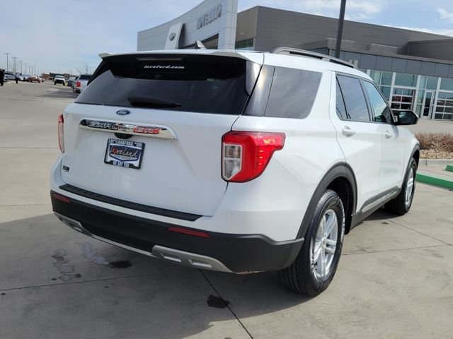 Certified 2024 Ford Explorer XLT w/ Equipment Group 202A image 3