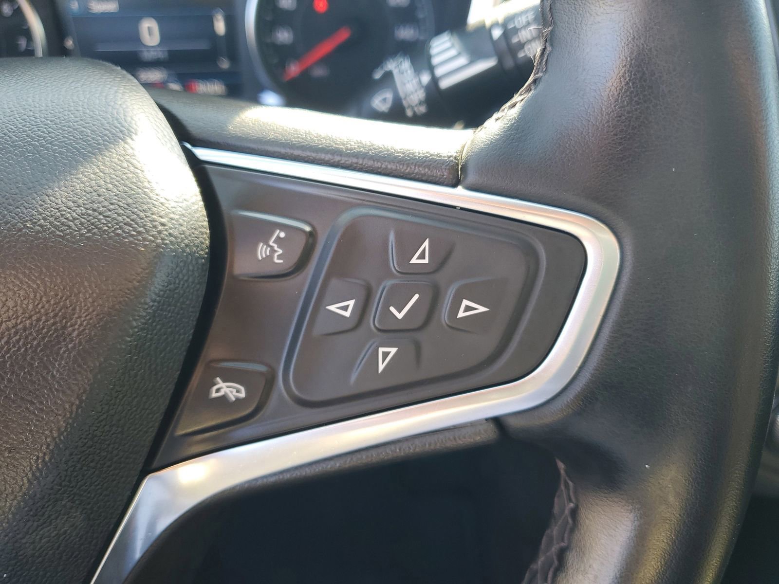 Used 2024 Chevrolet Equinox LT image 23