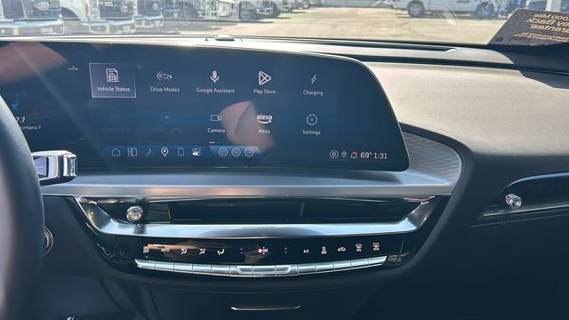 Used 2025 Cadillac Lyriq Luxury RWD image 21
