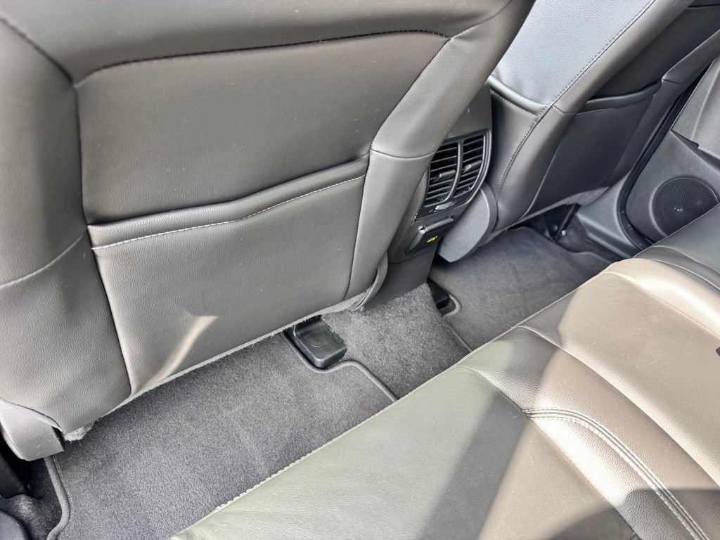 Certified 2017 Ford Escape Titanium FWD image 10