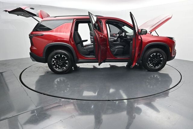 Used 2024 Chevrolet Traverse Z71 AWD/4WD image 44