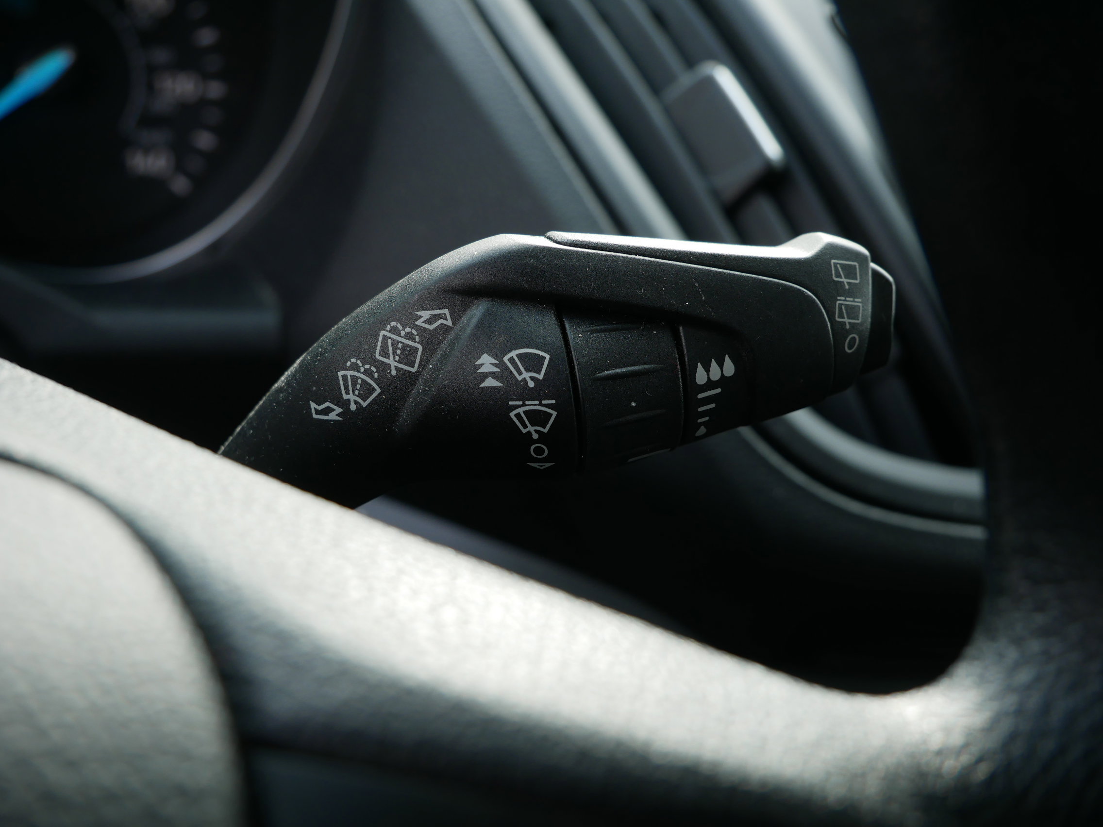 Certified 2018 Ford Escape SE image 19