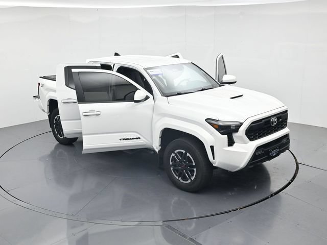 Used 2024 Toyota Tacoma TRD Sport AWD/4WD image 45