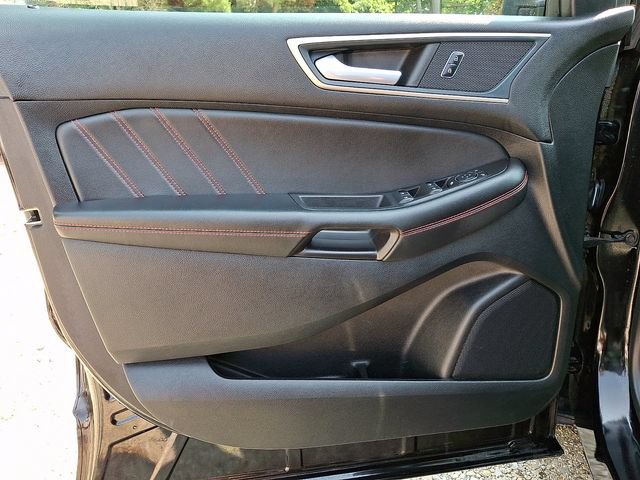 Certified 2024 Ford Edge ST-Line AWD/4WD image 15