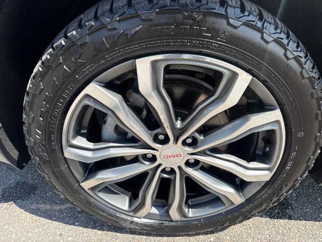 Used 2019 GMC Terrain Denali w/ Comfort Package AWD/4WD image 10