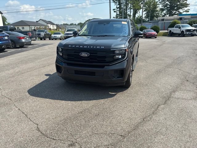 Certified 2025 Ford Expedition Active AWD/4WD image 9