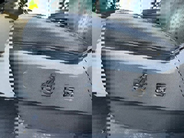 Used 2019 Dodge Grand Caravan SXT image 11