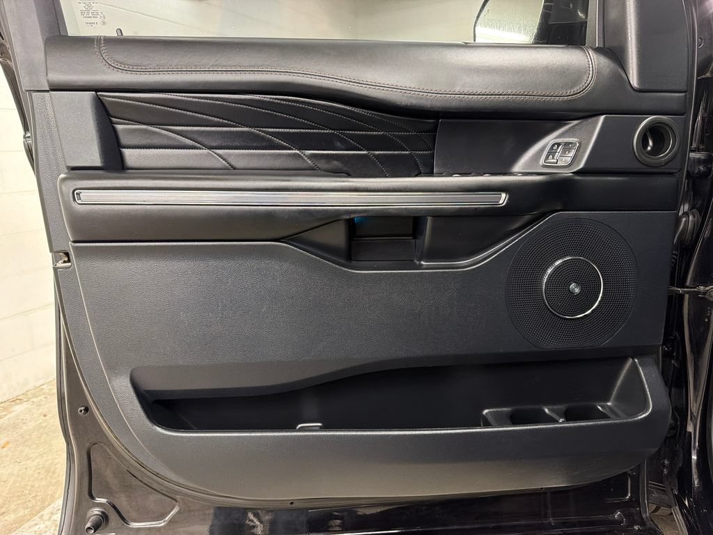 Certified 2020 Ford Expedition Max Platinum RWD image 17
