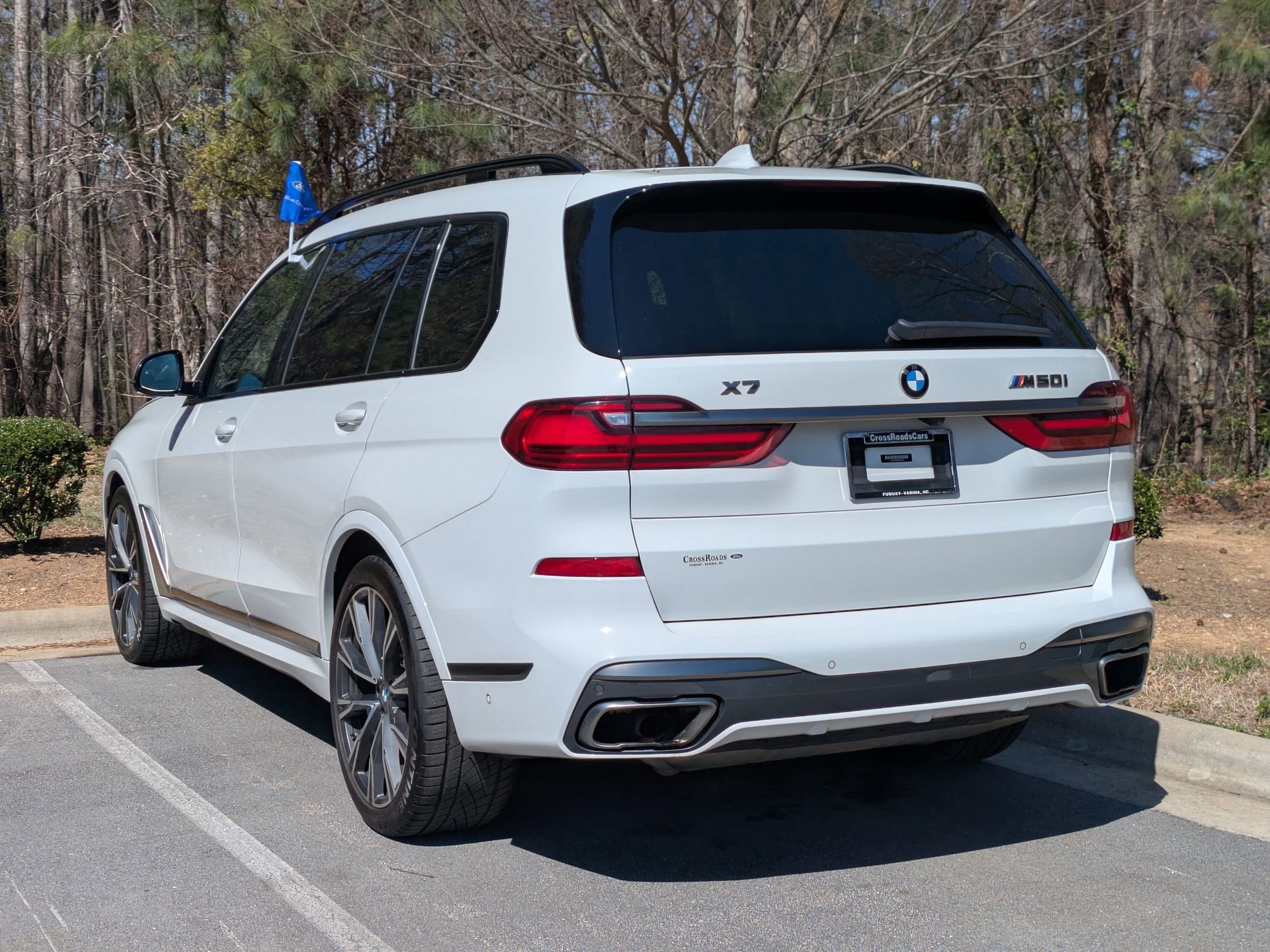 Used 2021 BMW X7 M50i w/ Executive Package image 2