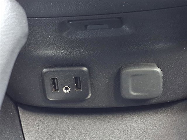 Used 2018 Chevrolet Malibu LT image 12