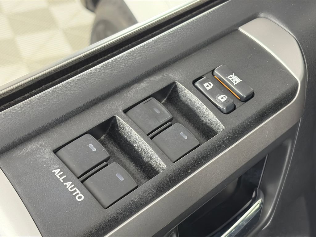 Used 2020 Toyota 4Runner SR5 image 25