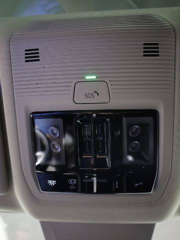 Used 2024 Volkswagen Atlas SEL Premium R-Line AWD/4WD image 24