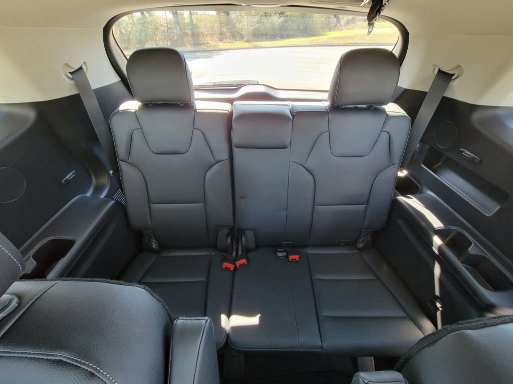 Used 2024 Kia Telluride EX w/ EX Captain's Chair Package image 17