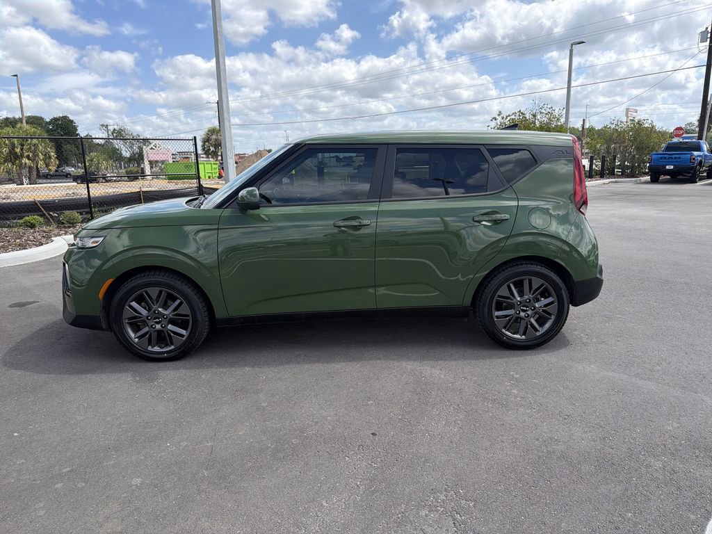 Used 2022 Kia Soul EX image 6