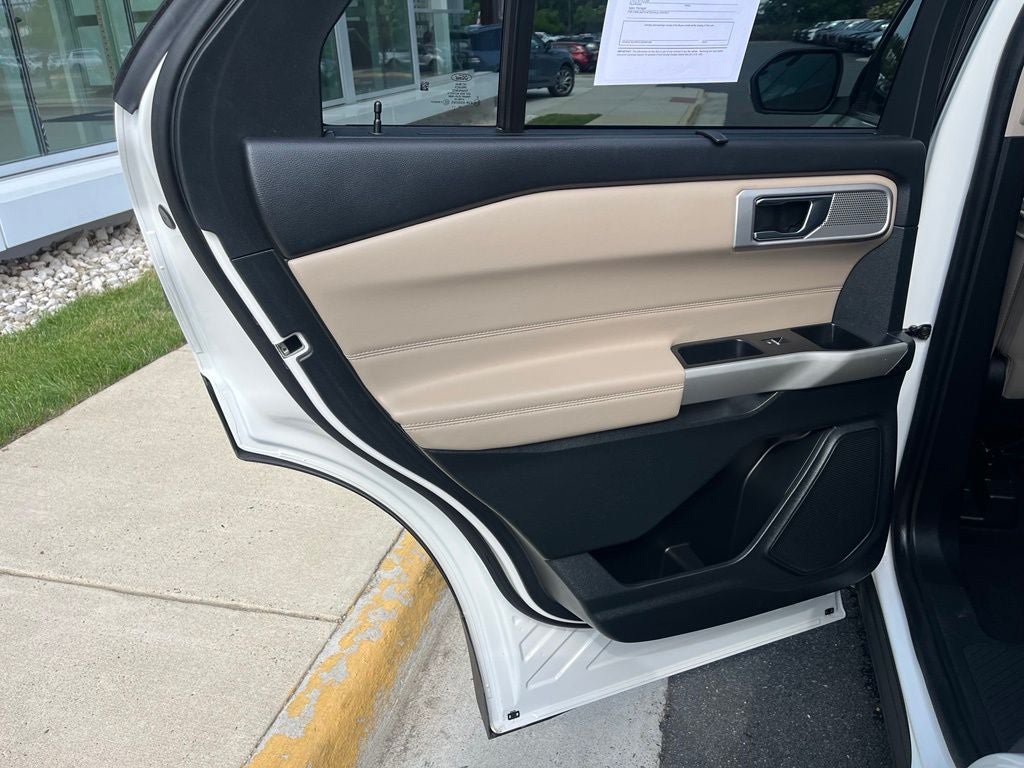 Certified 2021 Ford Explorer Limited w/ Hybrid Equipment Group 310A AWD/4WD image 19